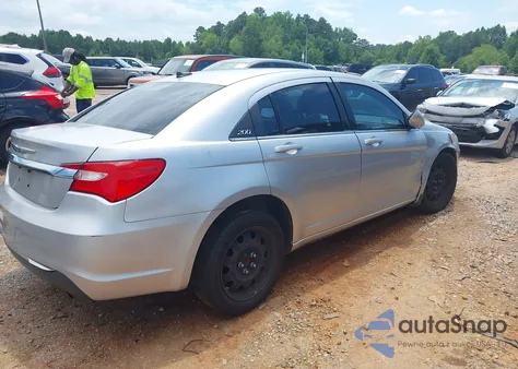 2012 Chrysler 200 Lx z USA, uszkodzony, nr VIN 1C3CCBAB6CN296069